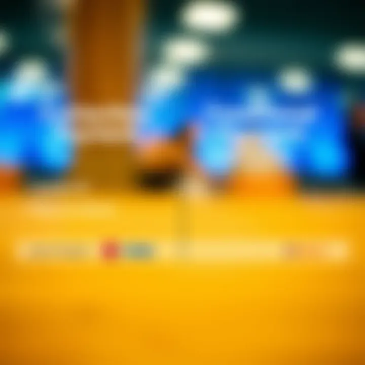 Comparison chart between contactless and traditional payment methods